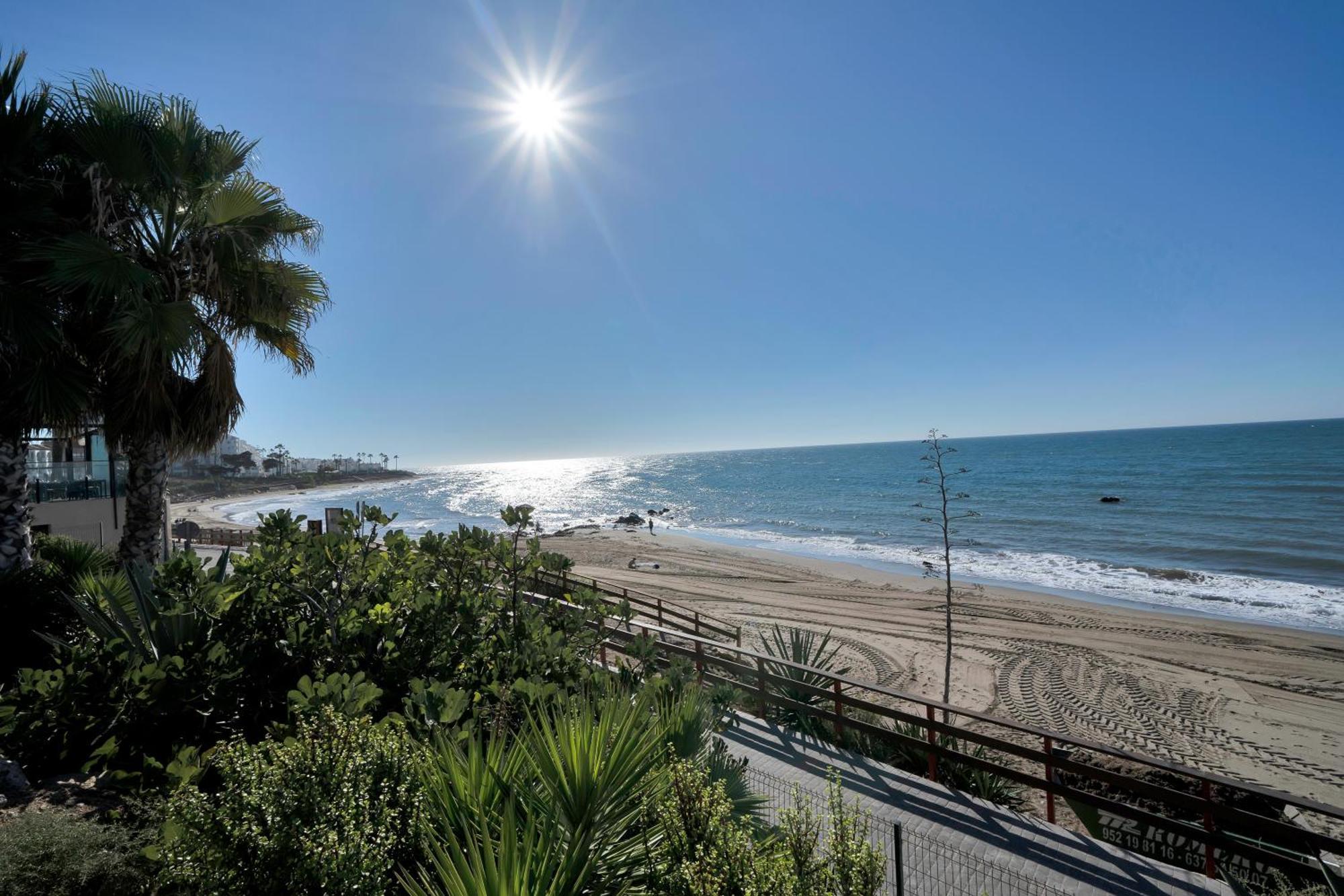 Casa Mar Apartamento Front Beach Con Wifi, Piscina, Padel Y Tenis - Lubina Del Sol Sitio de Calahonda Eksteriør billede
